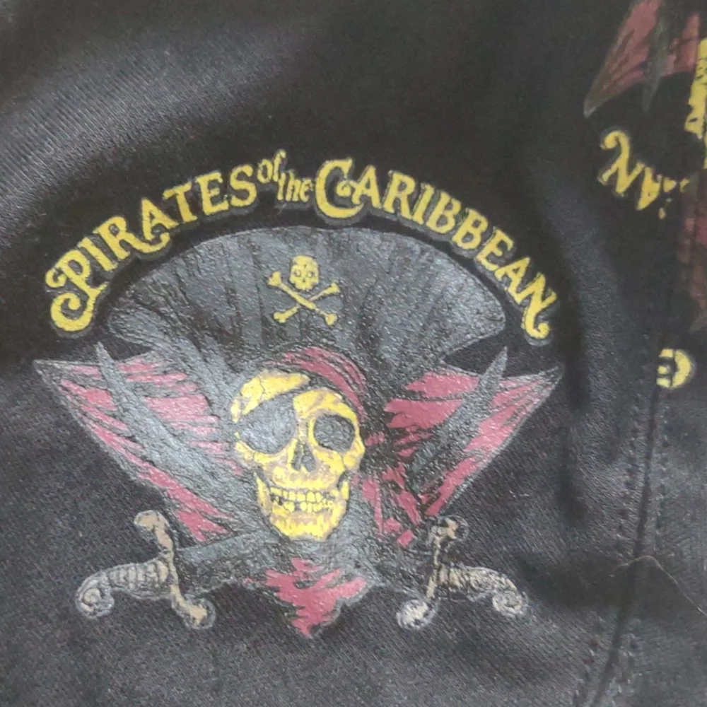 Walt Disney World Pirates of the Caribbean skull cap. Youth size‎